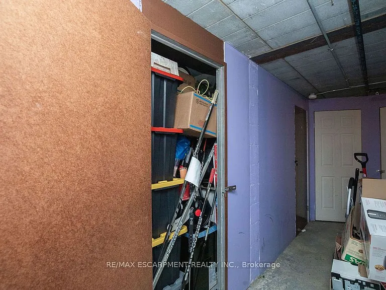 71 Vanier Dr #110 — Photo 29