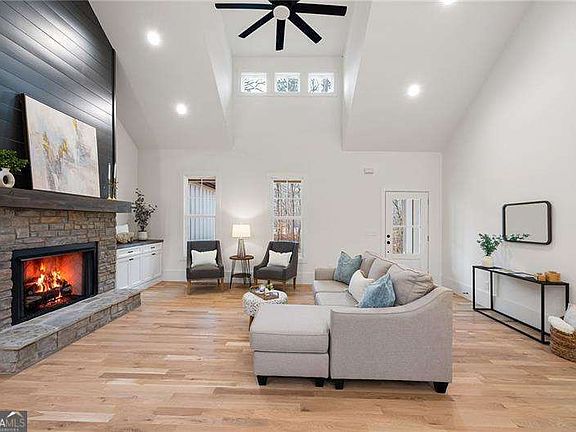 4th image of 114 Folsom Rd NW