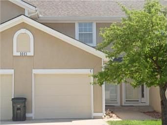 2nd image of 1013 NE Whispering Winds Cir