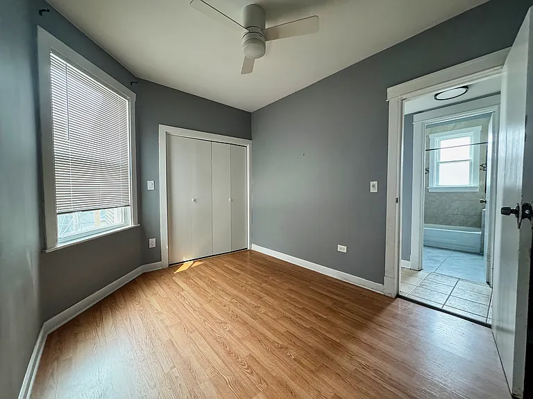 Third bedroom, different angle