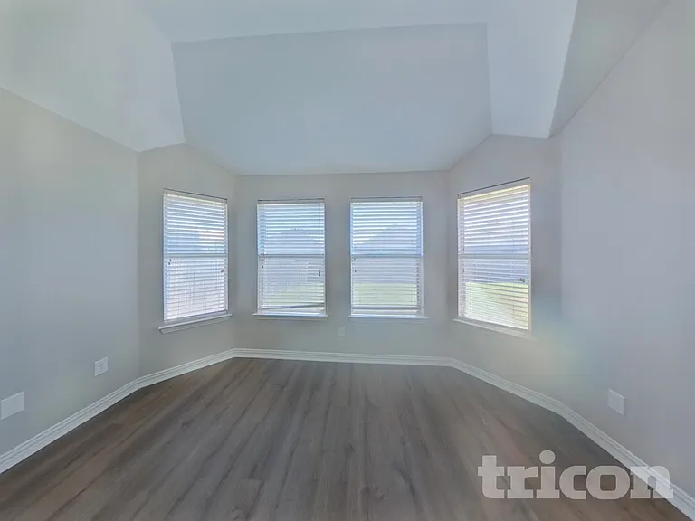 7814 Longbow Ln — Photo 6