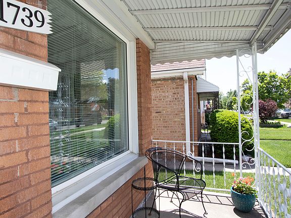 2nd image of 1739 N 22nd Ave