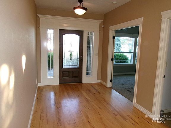 3rd image of 2112 S Miller Way