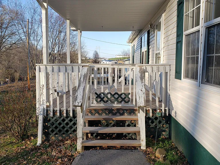 Davy Crockett Rd — Photo 29