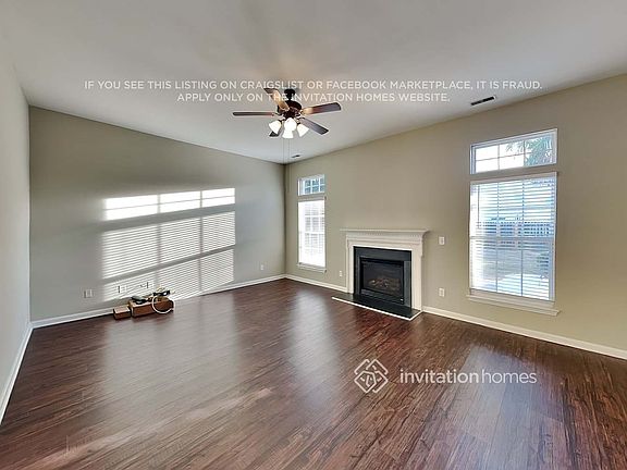 3rd image of 2730 Shannon Dr