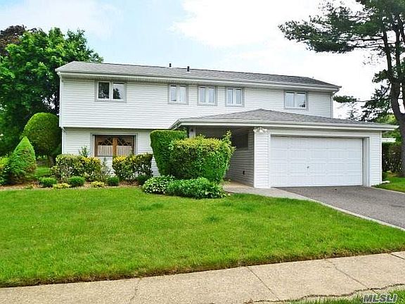 2nd image of 4 Harriet Ln