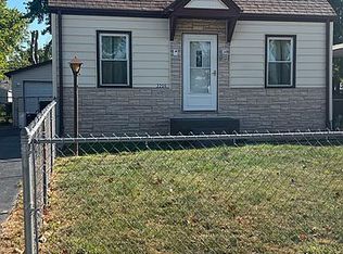 2216 E Keys Ave, Grandview, IL 62702