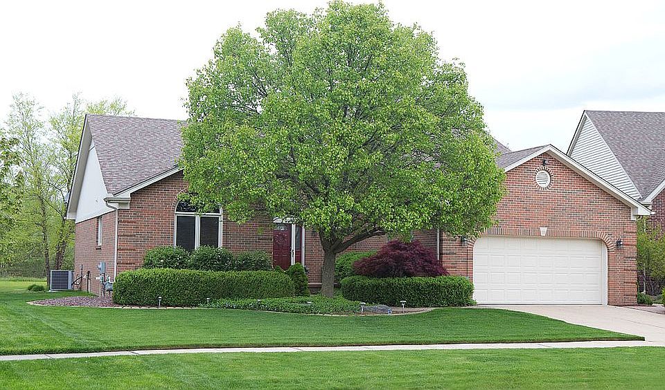 2nd image of 55917 Serene Dr