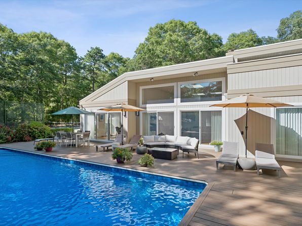 14 Woodland Ln