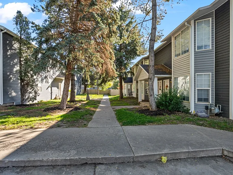 Shady Lane Apartments — Photo 14