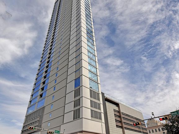 4th image of 501 West Ave Unit 802