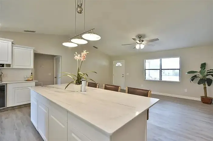 11 Dogwood Trail Ter — Photo 5
