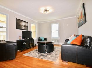 26 Simmons St, Newport, RI 02840