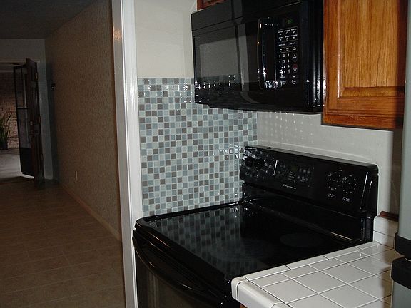 3rd image of 2507 Montrose Blvd APT 38