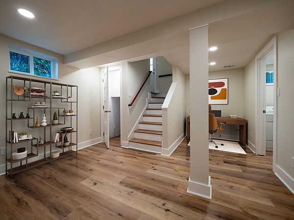 Living Room / Office Nook