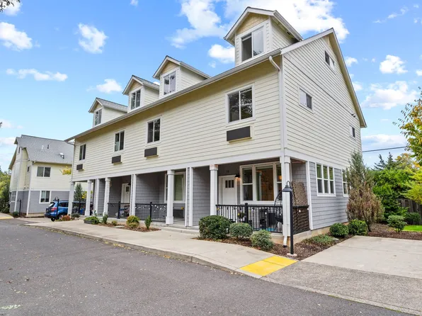 116 NE 109th Ave #A5, Portland, OR 97220