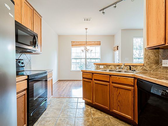 5th image of 2632 Century Park Blvd Unit 14