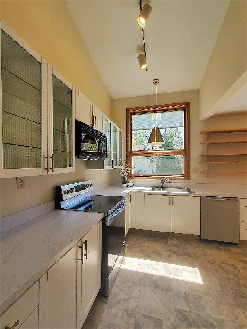Traditional 4BR House for Rent! — Photo 3