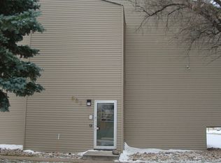 921 32nd Ave S #3, Grand Forks, ND 58201