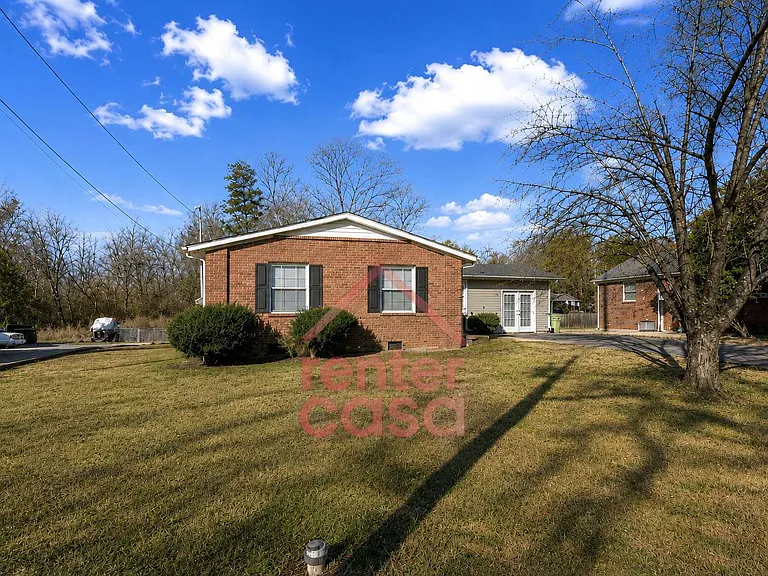 1108 Beverly Dr — Photo 12