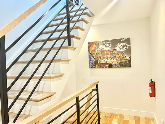 Rented by Sur Management LLC | media 2