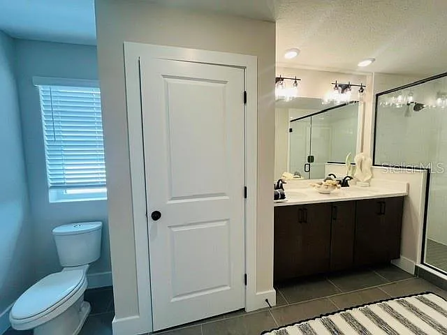 15501 Hamlin Park Dr — Photo 22