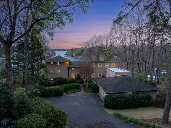 2516 Sugar Valley Rd, Seneca, SC 29672