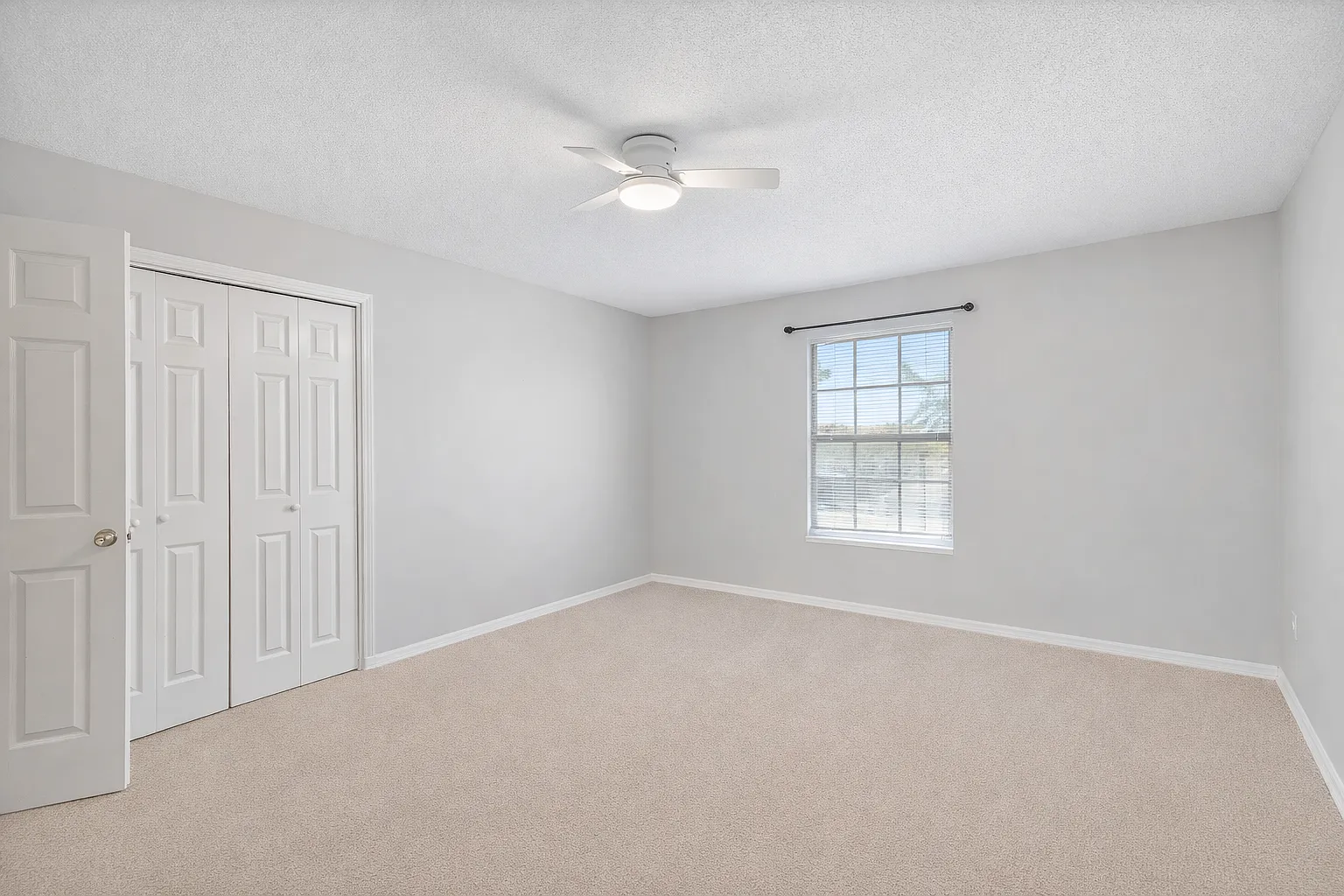 477 Keystone Rd — Photo 2