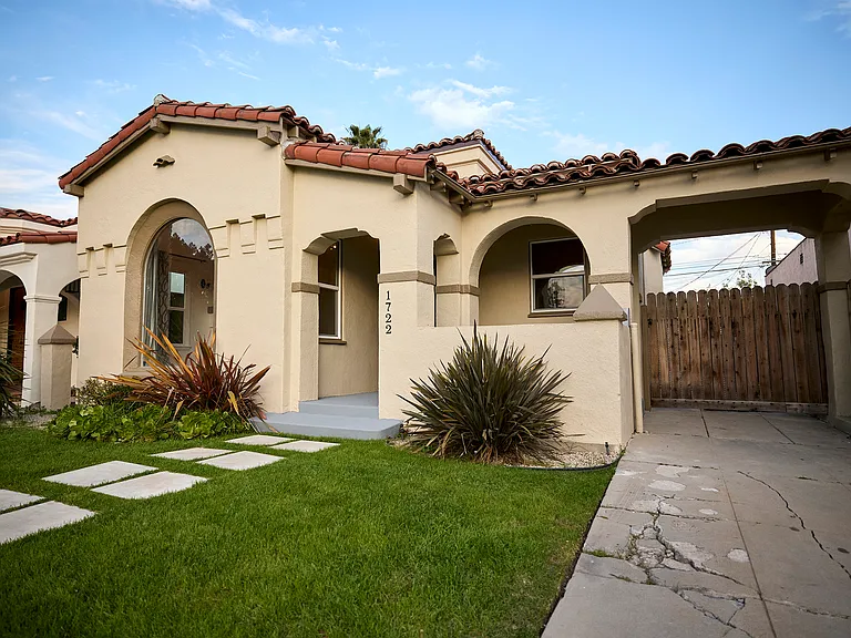 1722 S Ogden Dr — Photo 24