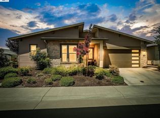 3001 Compass Ln, Roseville, CA 95747