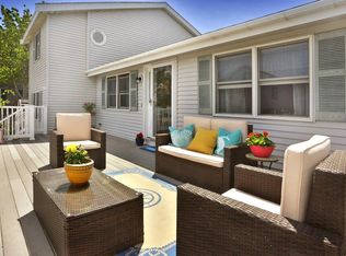 9 14th St, Newbury, MA 01951