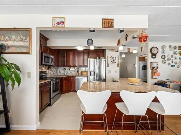 10815 Seaview Ave APT 40C, Brooklyn, NY 11236