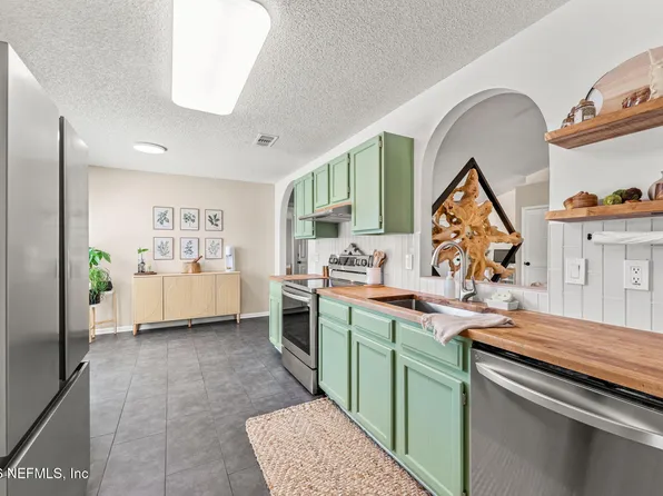 7999 DEWARS Court, Jacksonville, FL 32244