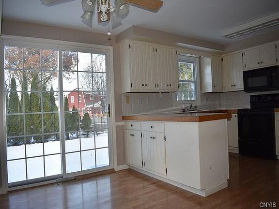 4th image of 4067 Bel Harbor Dr