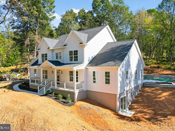 6469 General Dr, Mount Airy, MD 21771