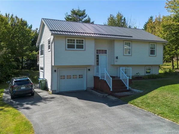 22 Sundance Dr, Quispamsis, NB E2E 2S3