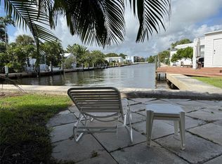 201 Mallard Dr, Boynton Beach, FL 33435