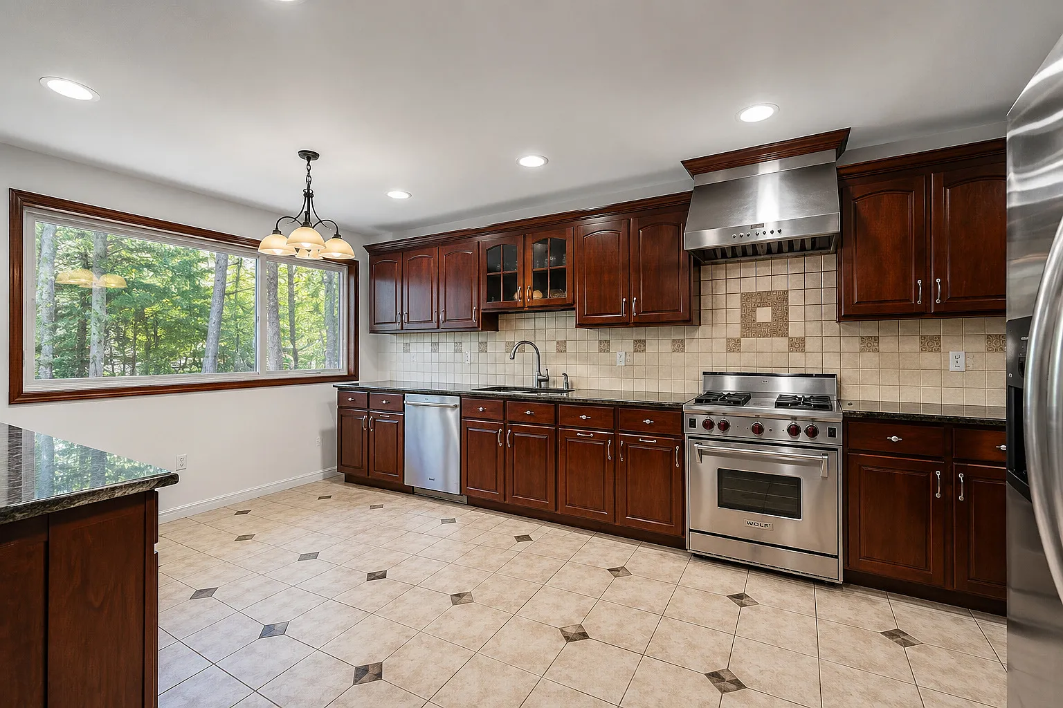 3 bed, 2.5 bath, 1768 sqft, $5,500 — Photo 4