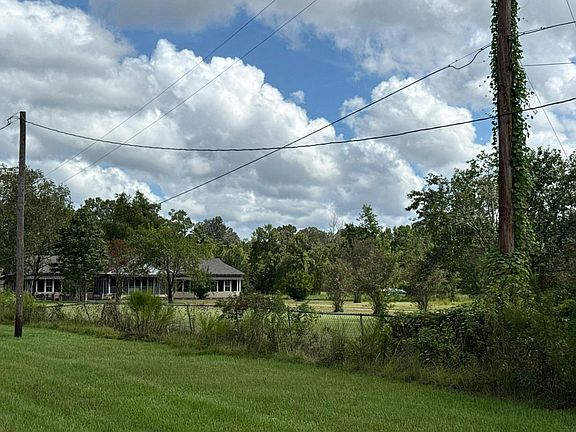 3rd image of 1061 Heck Young Rd