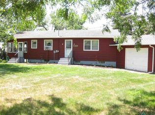 6789 Zimmermann Dr, Wentworth, SD 57075