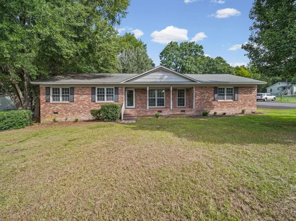 1807 Lyndhurst Dr, Camden, SC 29020