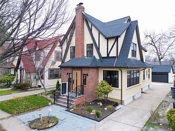3rd image of 8515 Wareham Pl