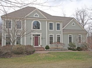 177 Blue Hills Trl, Glastonbury, CT 06033