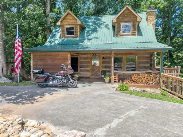 124 E Leatherwood Dr, Walland, TN 37886