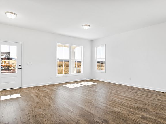 5th image of 3038 Deptford St