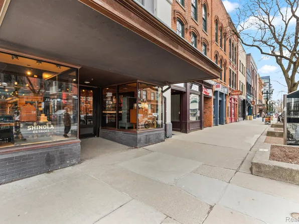 303 S Main St APT 206, Ann Arbor, MI 48104