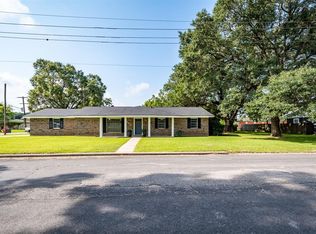2216 Magnolia St, Liberty, TX 77575