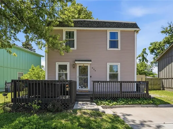 609 E Bristol Ln, Olathe, KS 66061