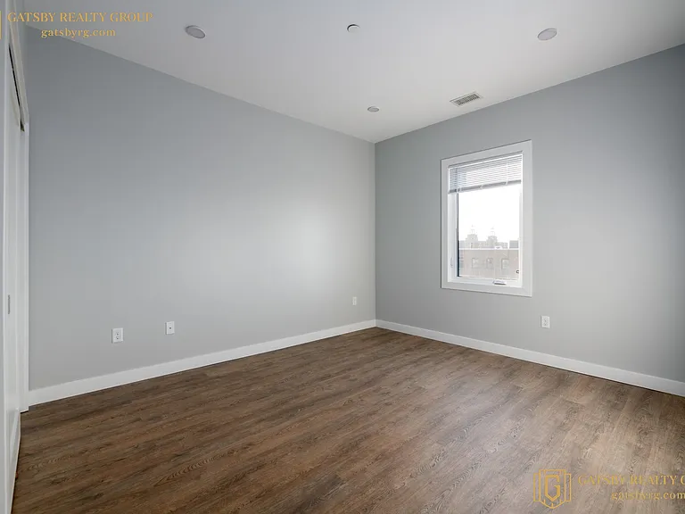 3 Ward St #302 — Photo 4