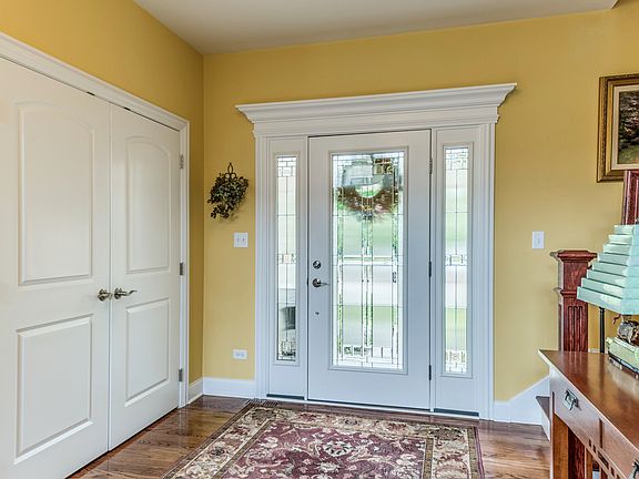 3rd image of 9363 Arrowhead Cir